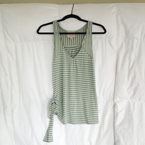 Curio Nine Top.  Size M